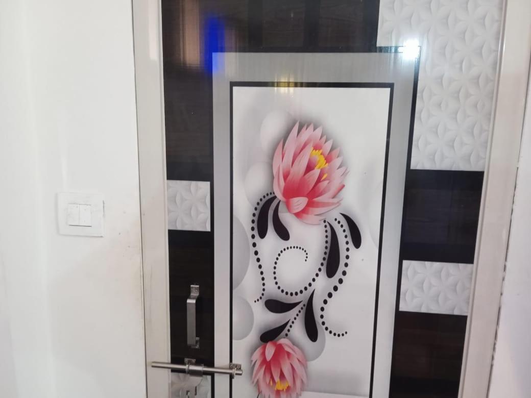 Dziire Service Apartment Hyderabad Eksteriør billede
