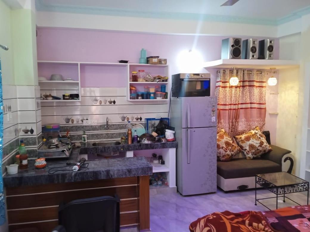 Dziire Service Apartment Hyderabad Værelse billede